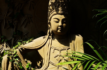 石雕觀音(yīn)像